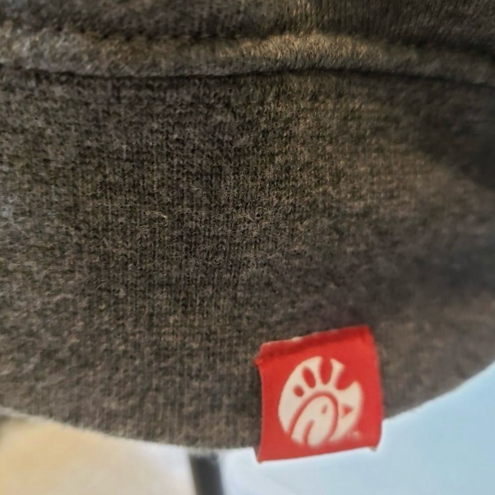 Chick-Fil-A Embroidered Original Long Sleeve Gray Unisex Sweatshirt Size Medium - Picture 3 of 5